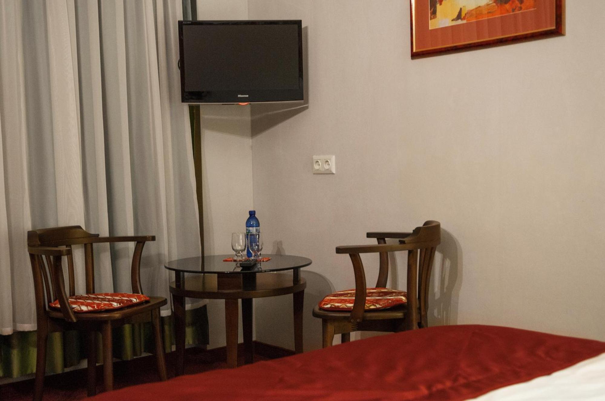 Prestige Palace - Esquisse Hotel Tbilisi Rom bilde