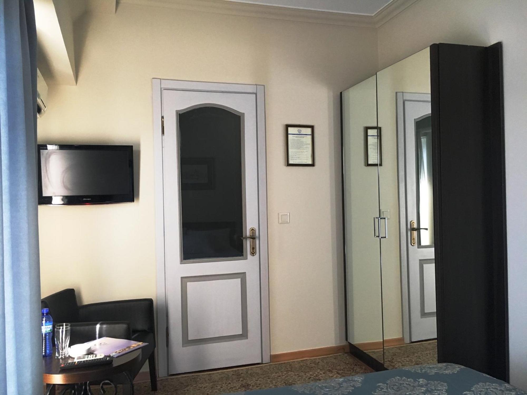 Prestige Palace - Esquisse Hotel Tbilisi Rom bilde