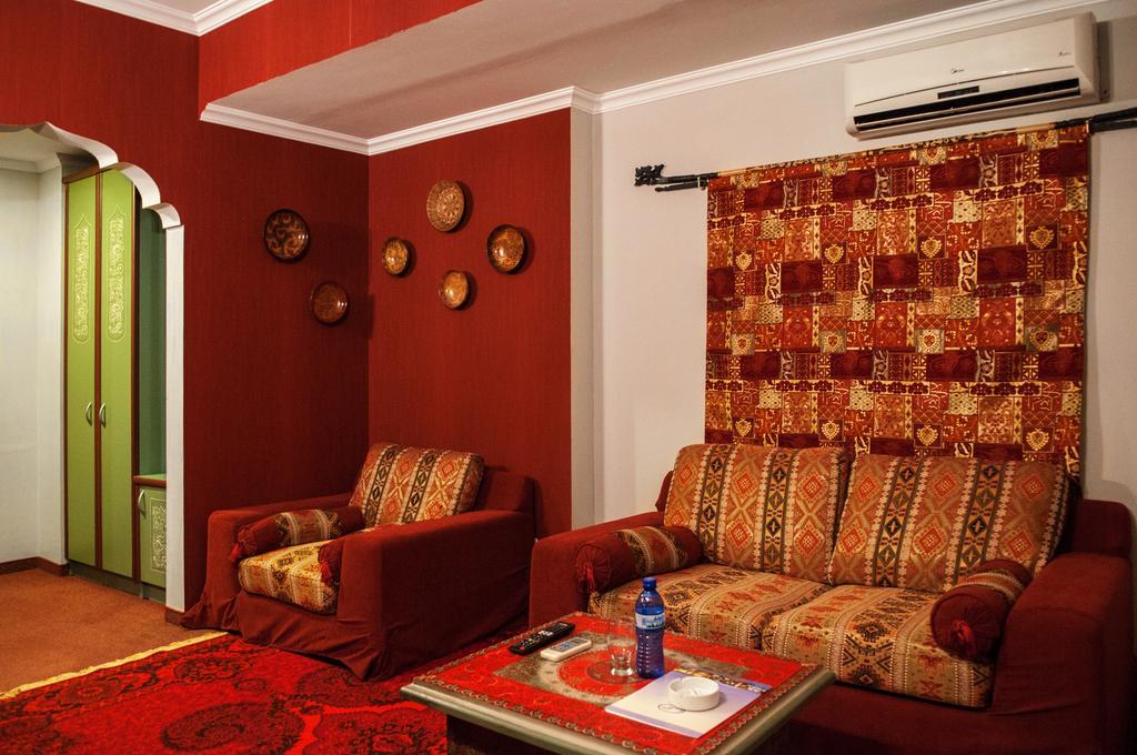 Prestige Palace - Esquisse Hotel Tbilisi Eksteriør bilde